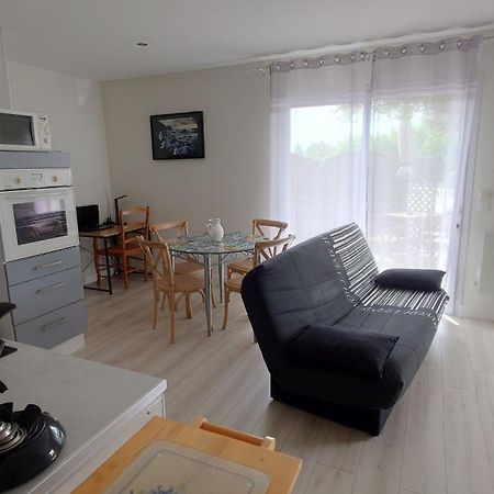 Welcome Logement Avec Terrasse Proche Bordeaux Saint-Andre-de-Cubzac Luaran gambar