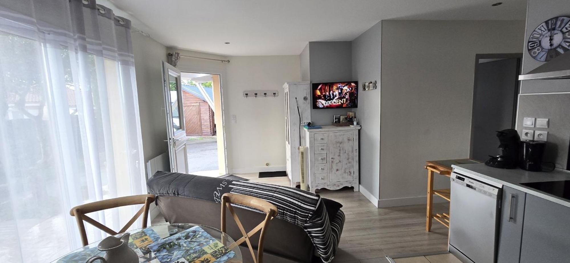 Welcome Logement Avec Terrasse Proche Bordeaux Saint-Andre-de-Cubzac Luaran gambar